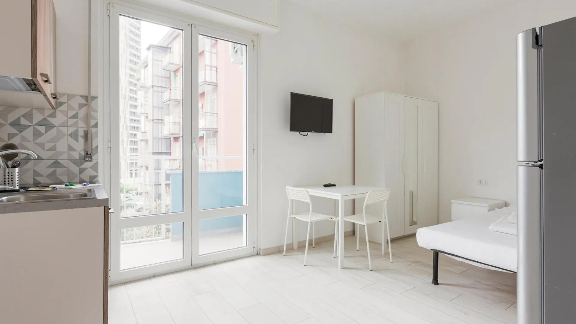 Apartment Cimiano M2 Cozy Studio With Balcony Mailand